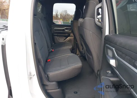 2022 Ram 1500 Big Horn 4X4 6'4 Box z USA, uszkodzony, nr VIN 1C6SRFBT7NN375197